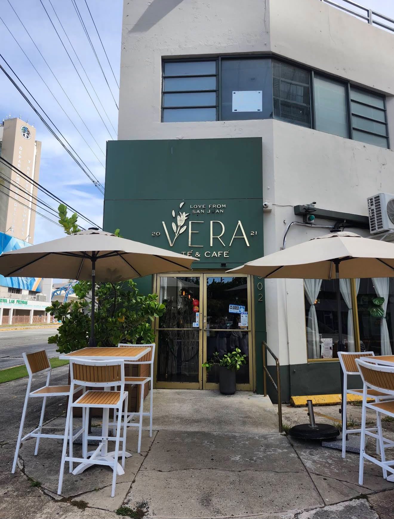 La fachada de VERA